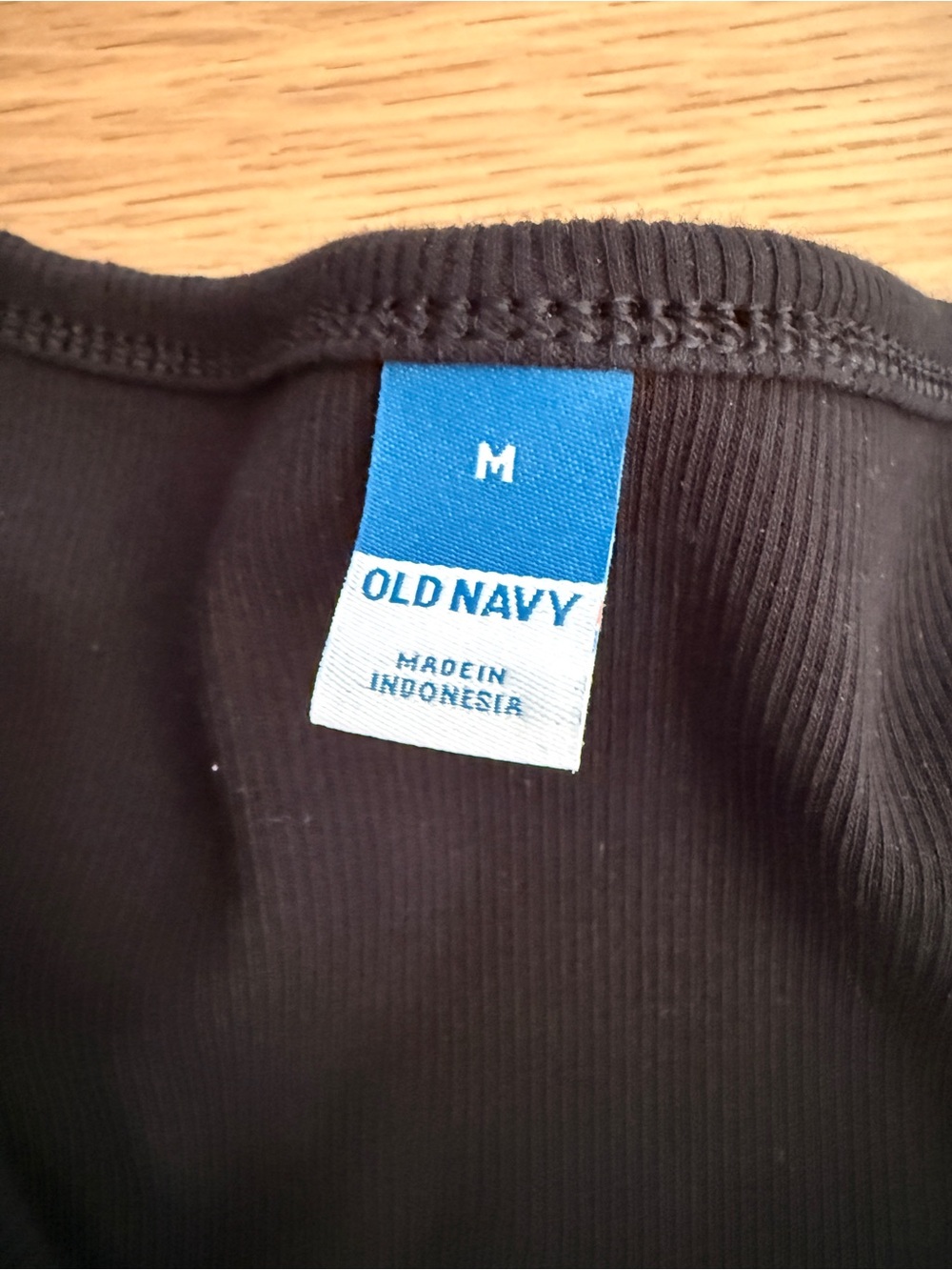 Old Navy Black Ruffle-Sleeve Tank Top - Picture 3 of 6